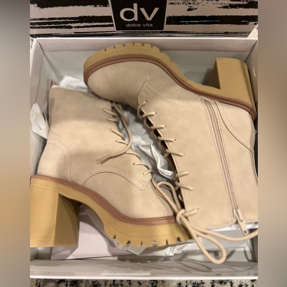 Dolce Vita Platform Boots NWT - Picture 3 of 6